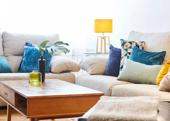 Salaberria With Private Garage Apartament *