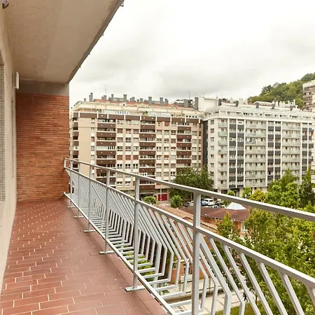 Apartment Salaberria With Private Garage