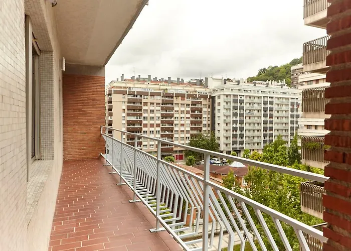 Apartment Salaberria With Private Garage